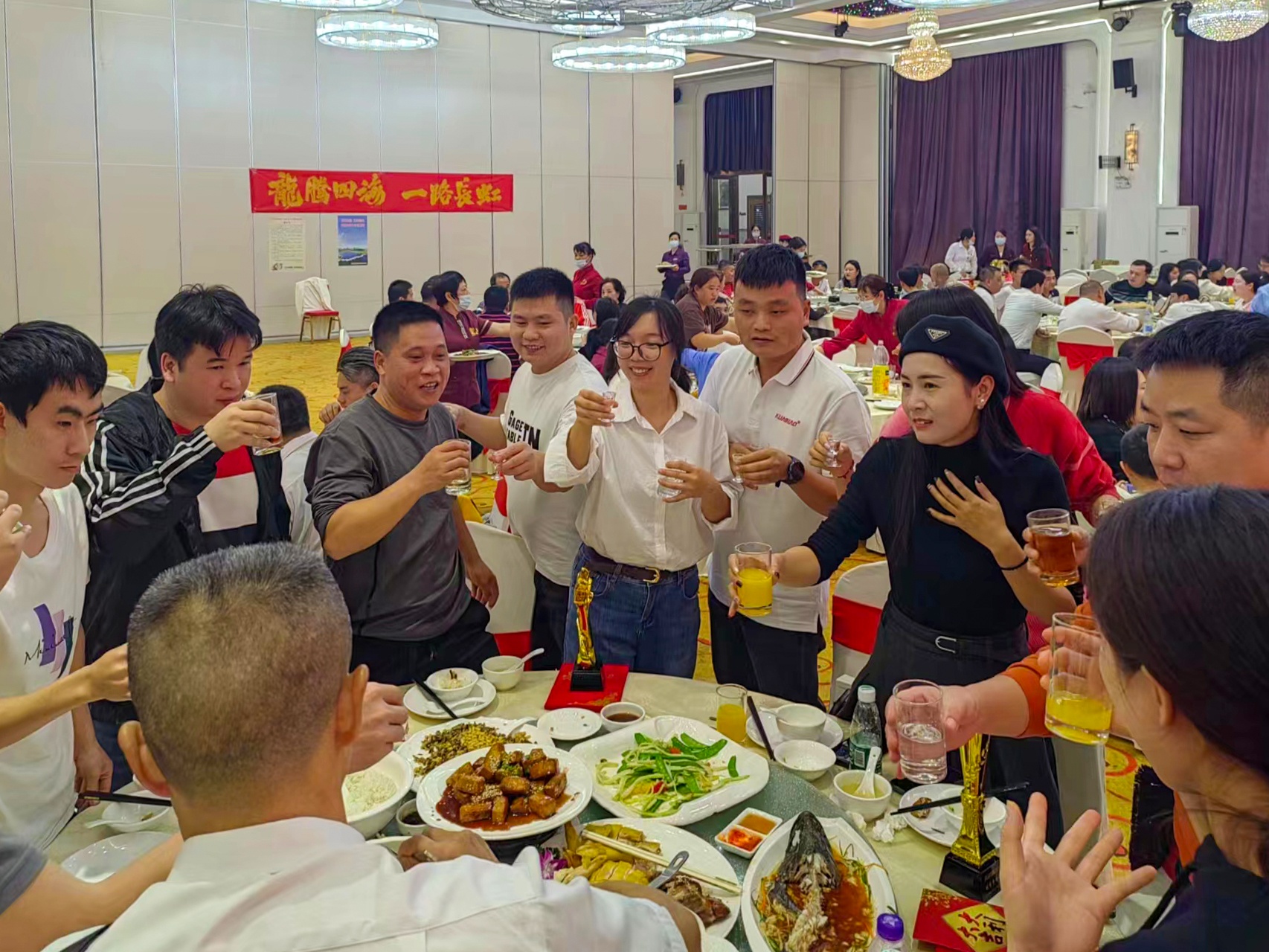 金蜘蛛紧固件网.jpg
